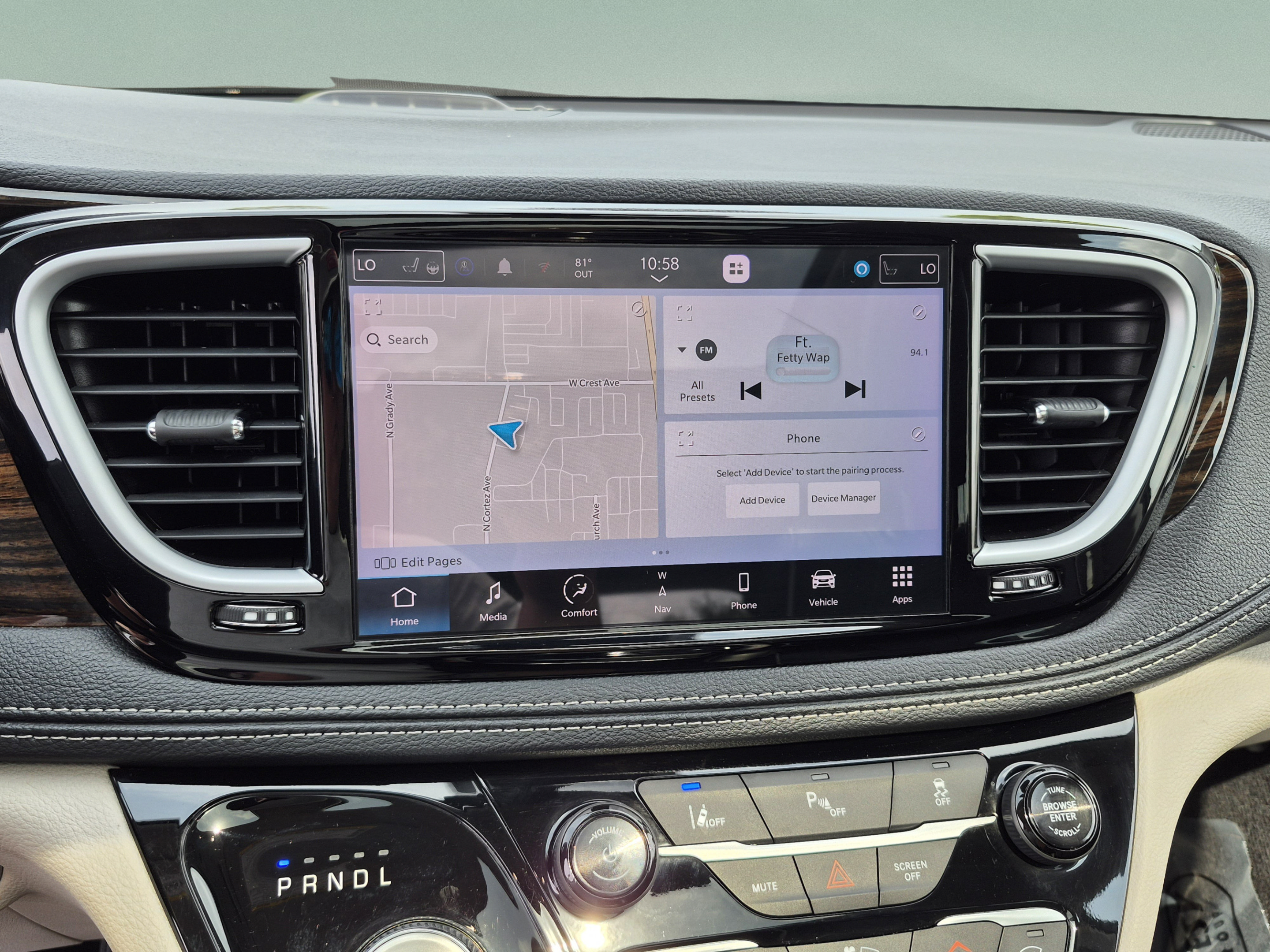 Used 2023 Chrysler Pacifica Limited FWD image 27