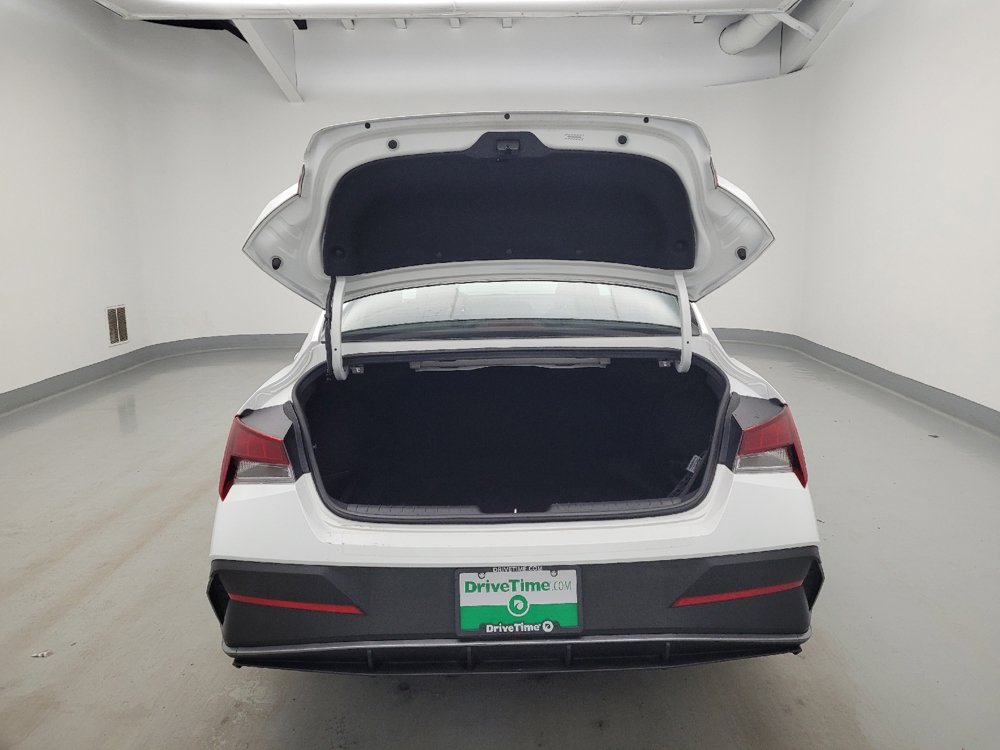 Used 2024 Hyundai Elantra SEL FWD image 29