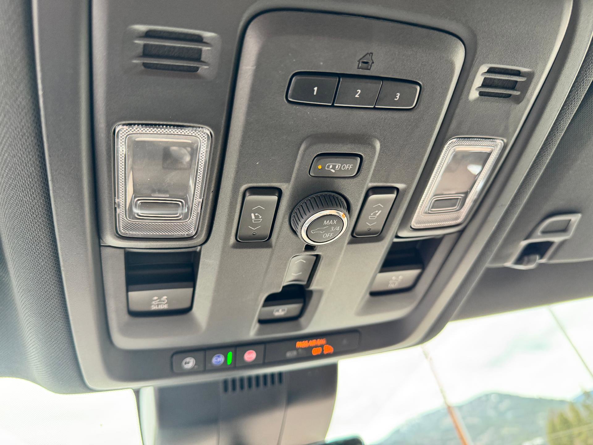 Used 2024 Chevrolet Tahoe High Country w/ Advanced Technology Package image 46