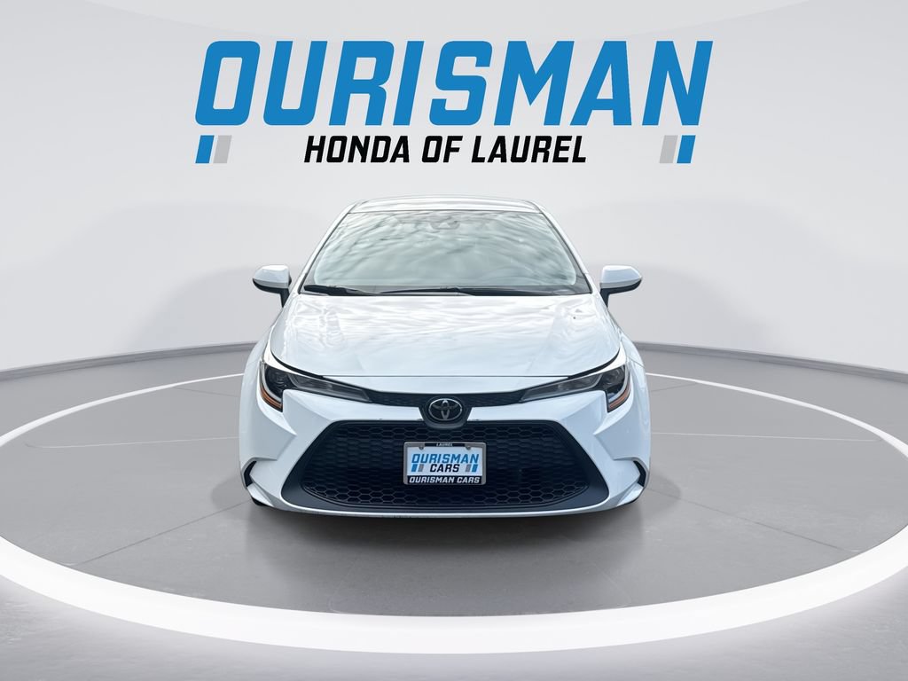 Used 2022 Toyota Corolla LE FWD image 3