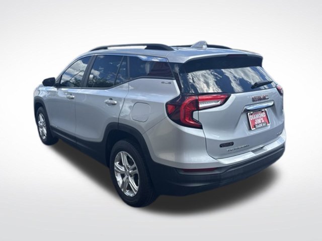 Used 2022 GMC Terrain SLE w/ Driver Convenience Package AWD/4WD image 3