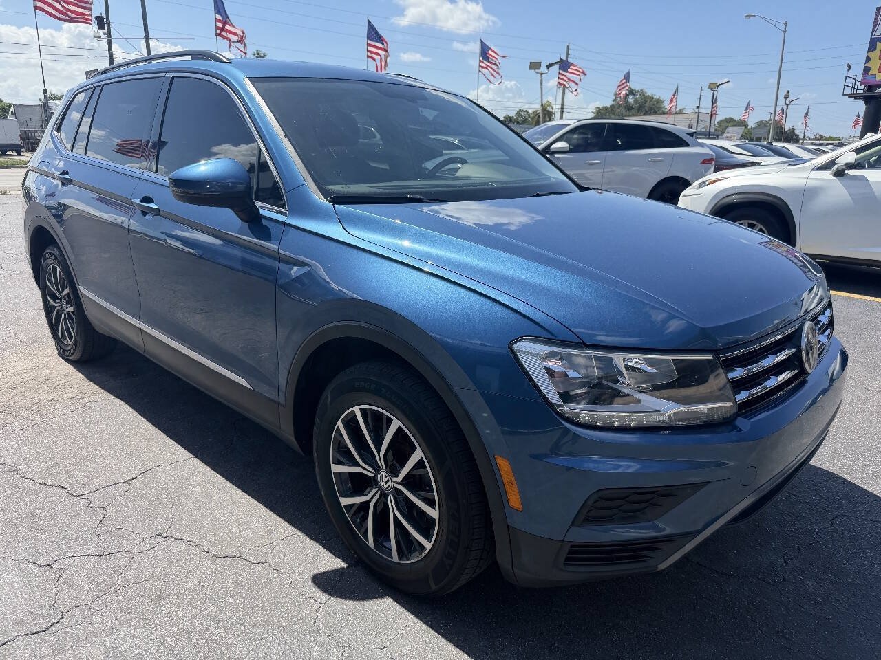 Used 2020 Volkswagen Tiguan SE FWD image 8