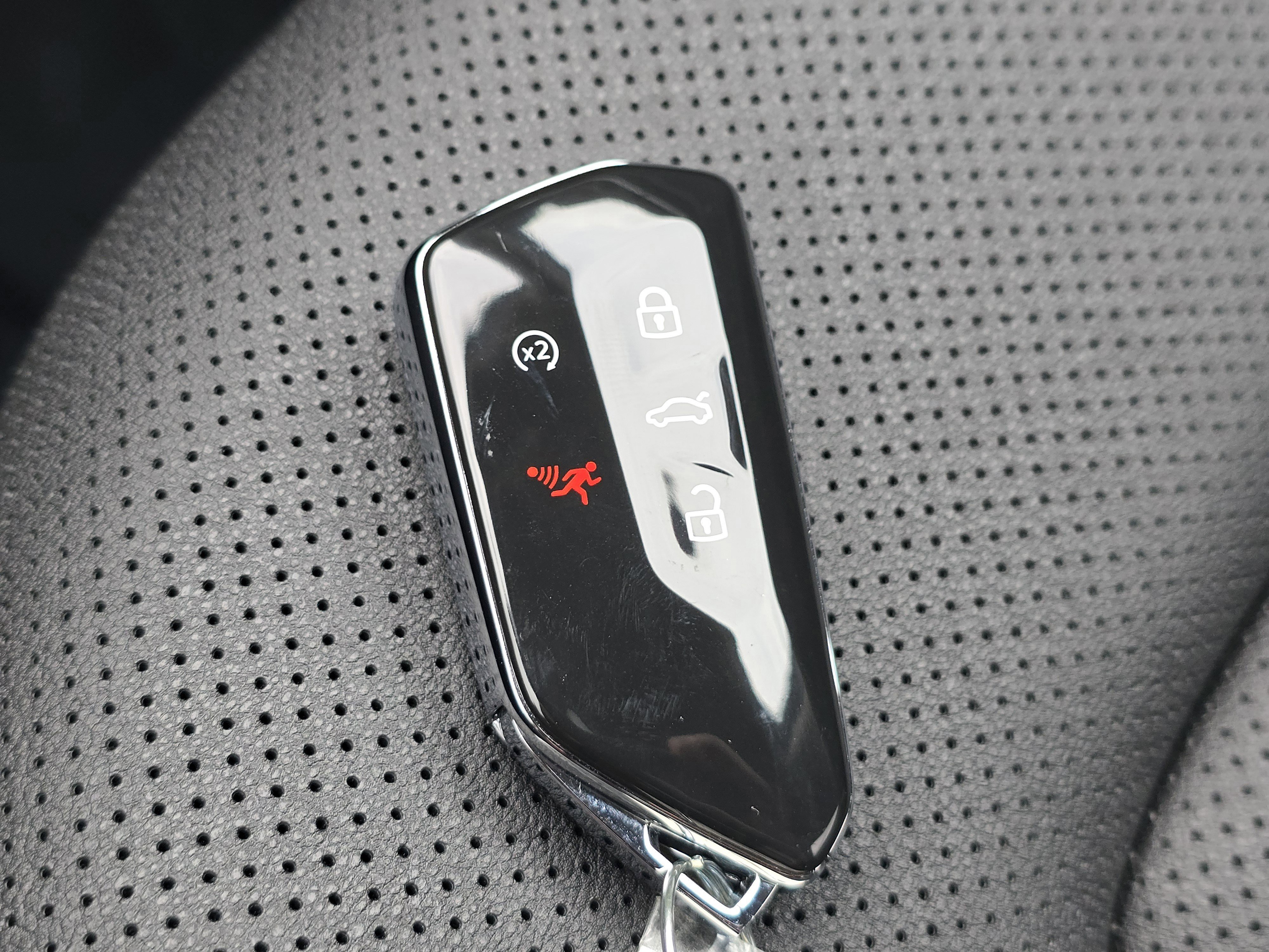 New 2025 Volkswagen Atlas Peak Edition SE image 27