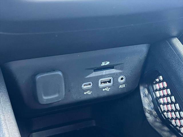 Used 2021 Chevrolet TrailBlazer RS w/ Sun and Liftgate Package image 26