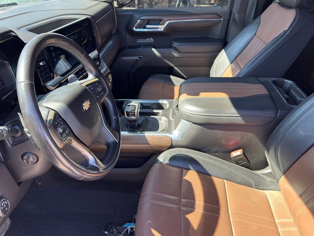 Used 2023 Chevrolet Silverado 1500 High Country w/ Technology Package image 14