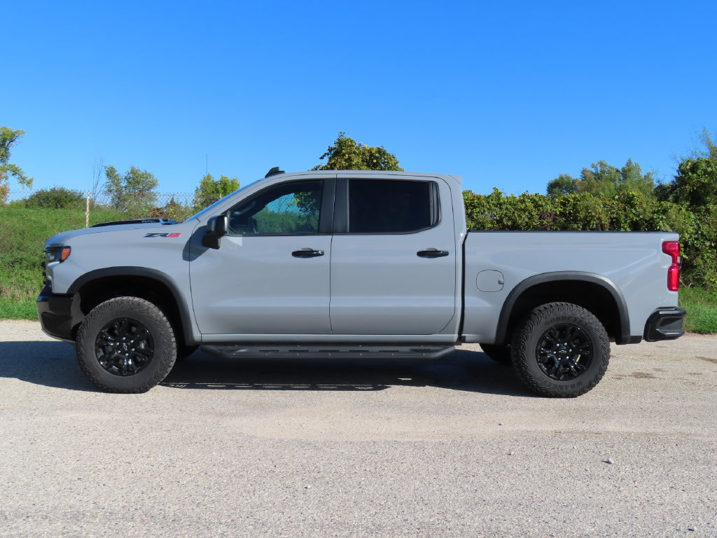 Used 2024 Chevrolet Silverado 1500 ZR2 w/ Technology Package AWD/4WD image 7
