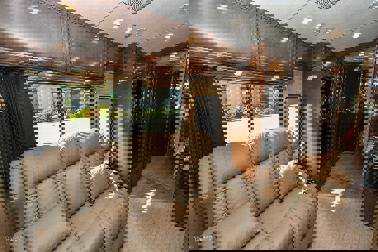 Used 2019 Ford E-450 and Econoline 450 Super Duty w/ Motorhome Prep Package image 14