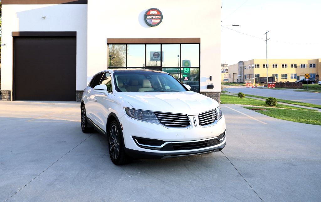 Used 2016 Lincoln MKX Reserve w/ Luxury Package image 1