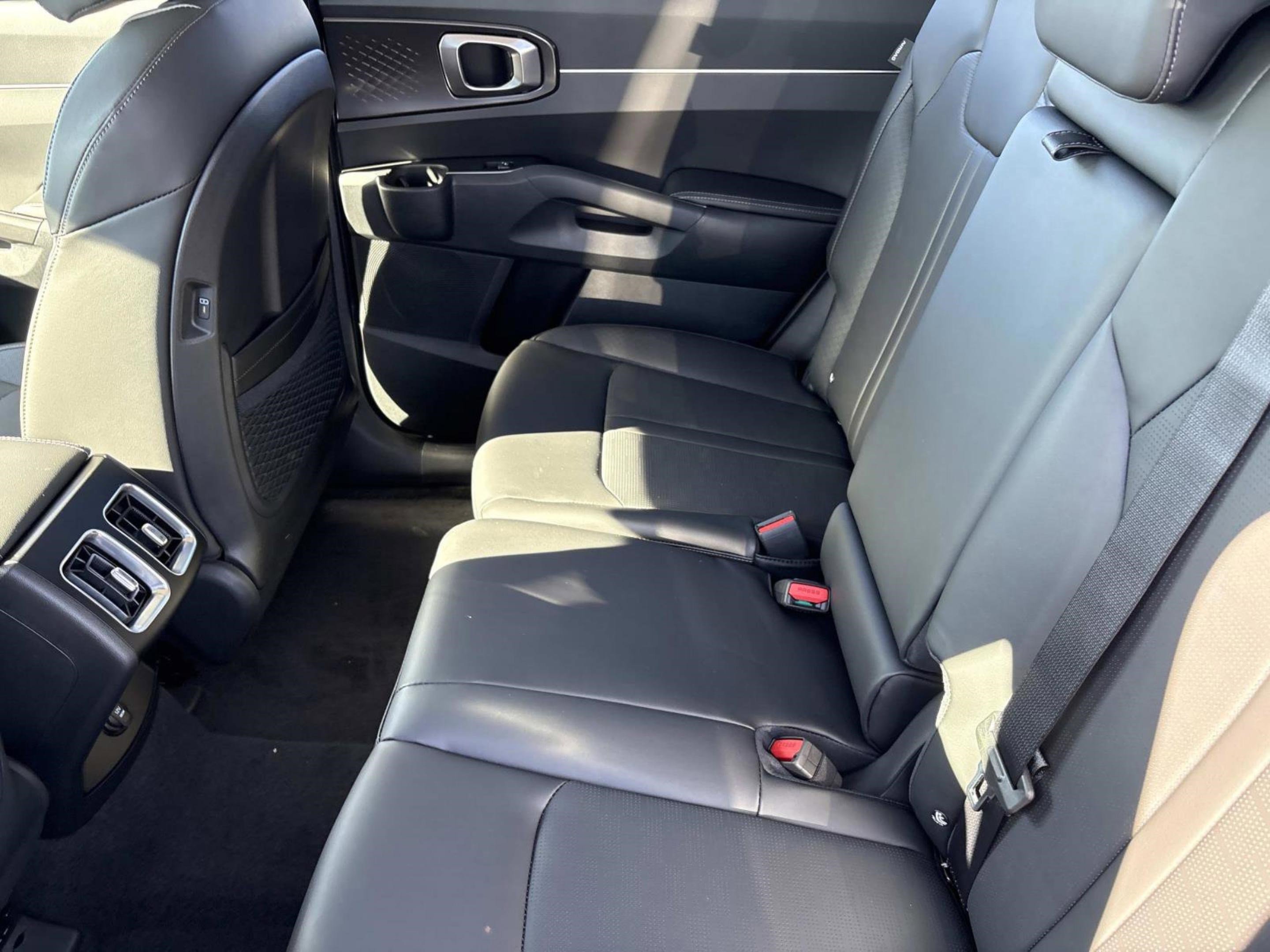 New 2026 Kia Sorento S image 18