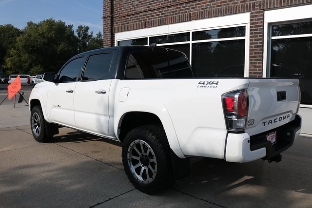 Used 2020 Toyota Tacoma Limited image 7