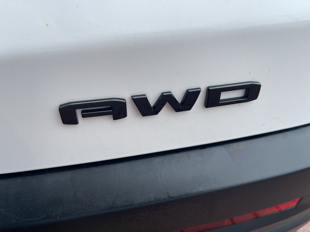 Used 2023 GMC Acadia SLT w/ Elevation Edition AWD/4WD image 14
