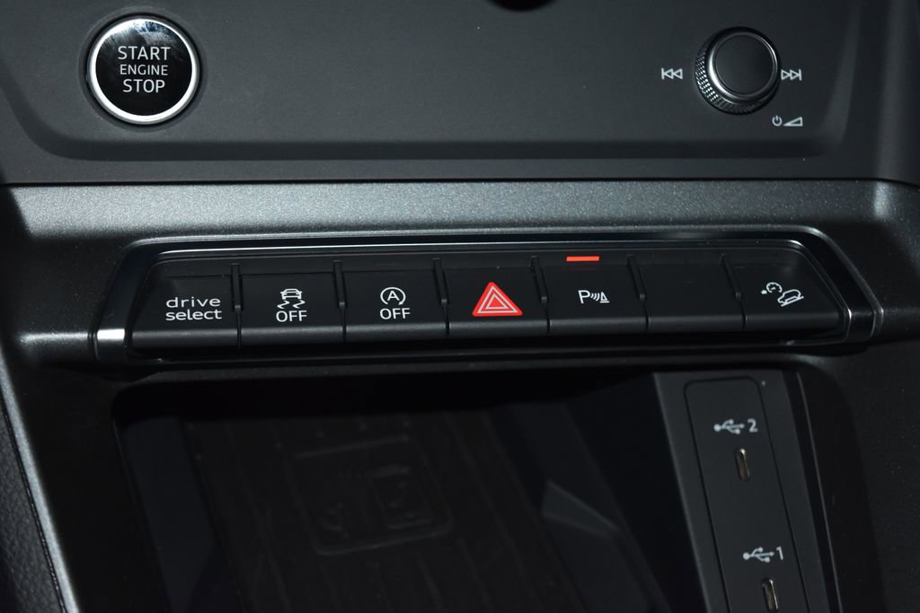 Certified 2025 Audi Q3 2.0T Premium w/ Convenience Package image 14