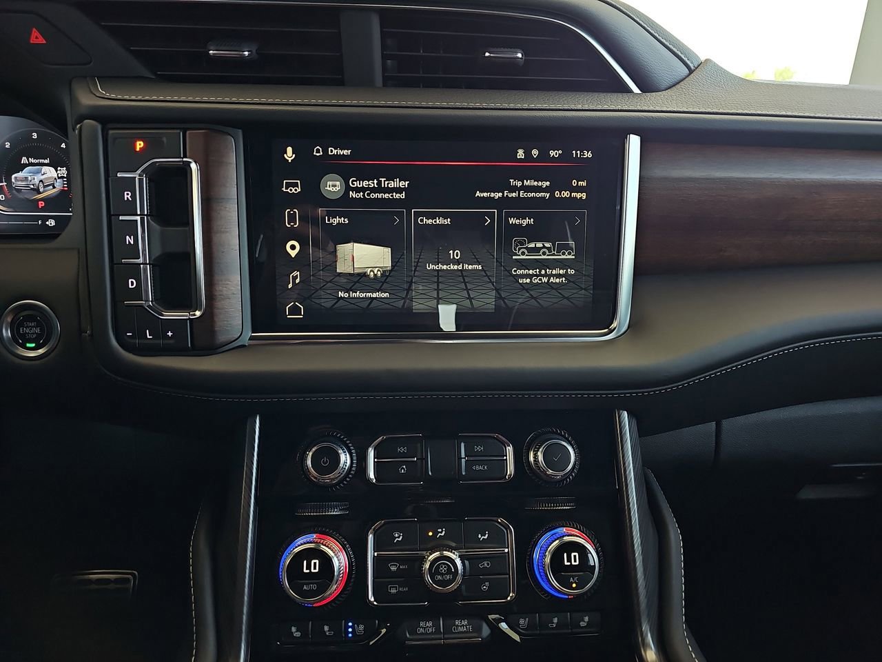 Used 2024 GMC Yukon Denali Ultimate AWD/4WD image 26