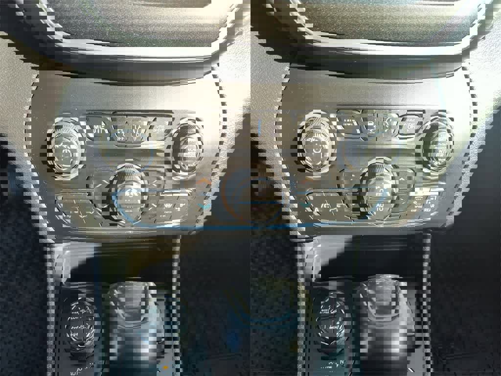 Used 2019 Jeep Cherokee Trailhawk w/ Comfort/Convenience Group image 19