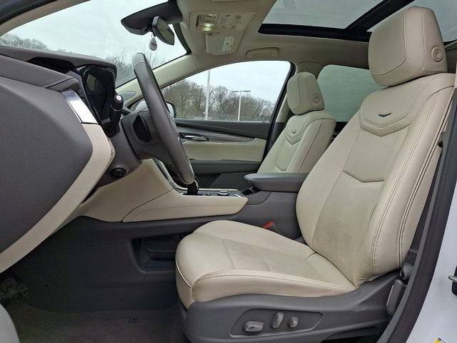 Used 2024 Cadillac XT5 Premium Luxury image 12