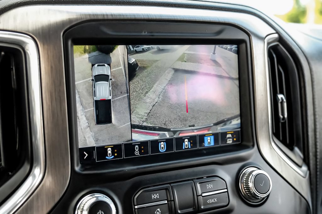 Used 2021 GMC Sierra 3500 Denali w/ Technology Package AWD/4WD image 14