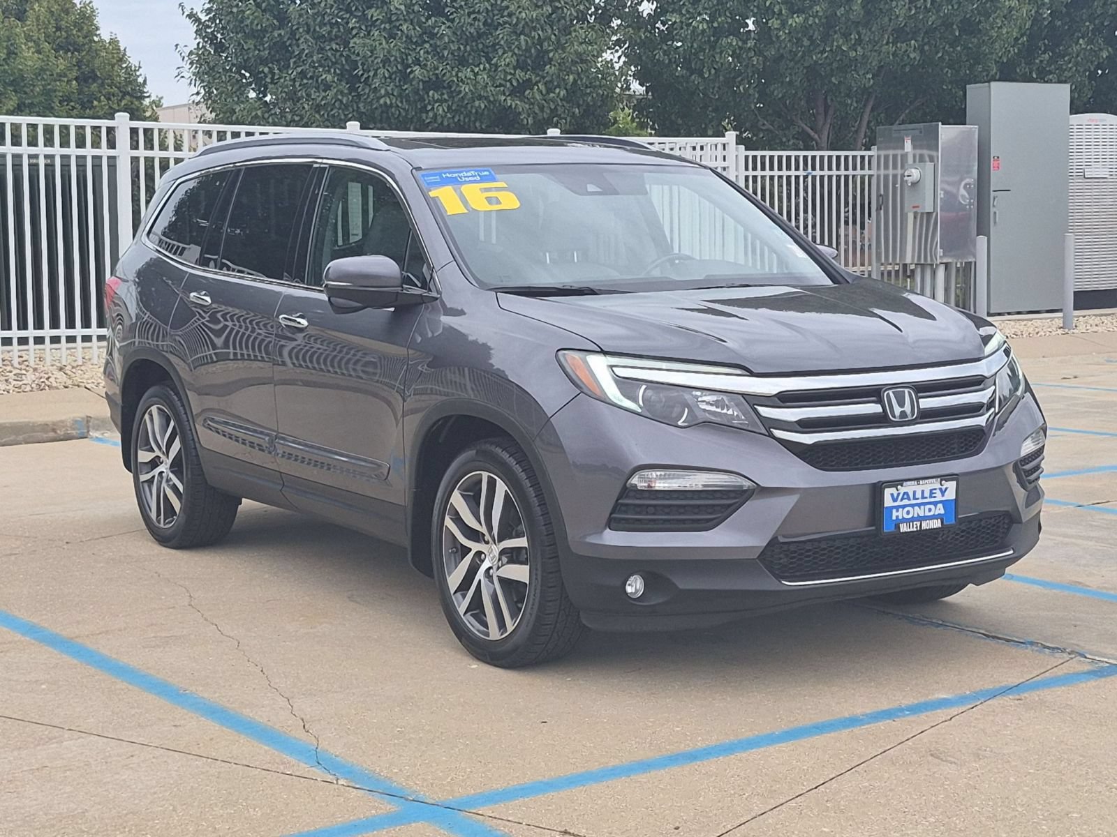 Used 2016 Honda Pilot Touring image 5