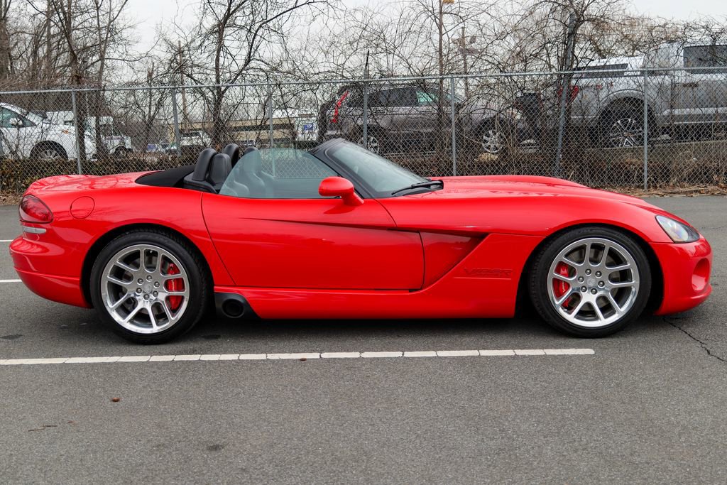 Used 2004 Dodge Viper SRT-10 image 16