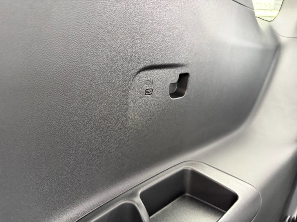 Used 2026 Chevrolet Traverse RS image 61