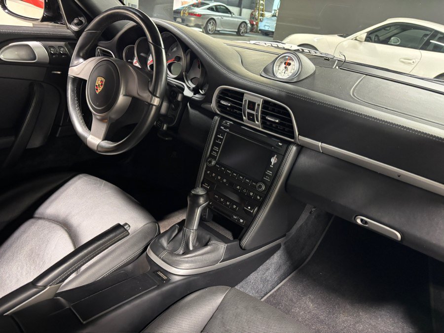 Used 2010 Porsche 911 Carrera 4S AWD/4WD image 10