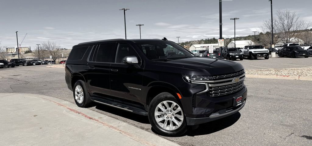 Used 2023 Chevrolet Suburban Premier image 2