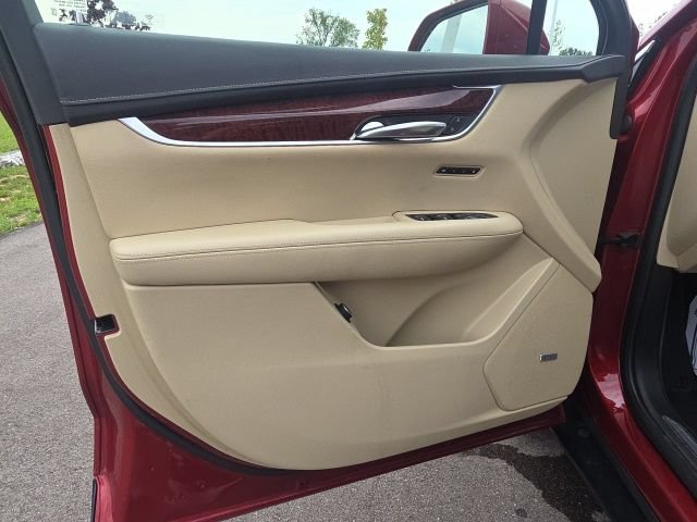 Used 2019 Cadillac XT5 Luxury FWD image 28