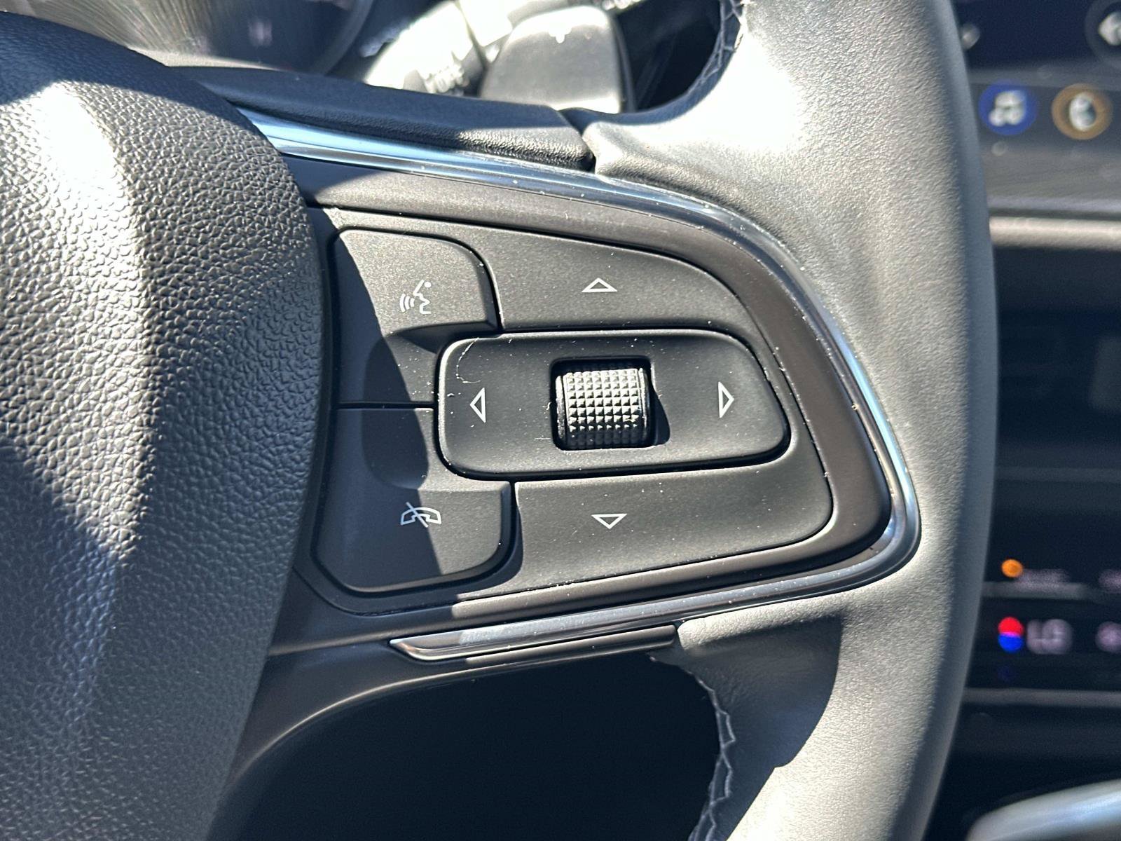 Certified 2023 Buick Envision Essence AWD/4WD image 22