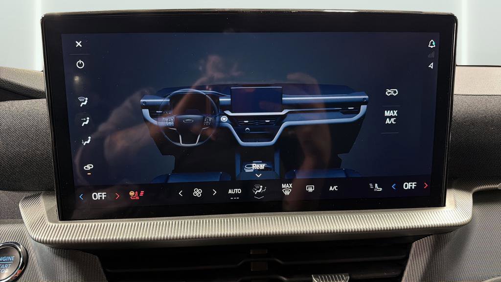 Used 2025 Ford Explorer ST-Line w/ ST-Line Street Pack image 28