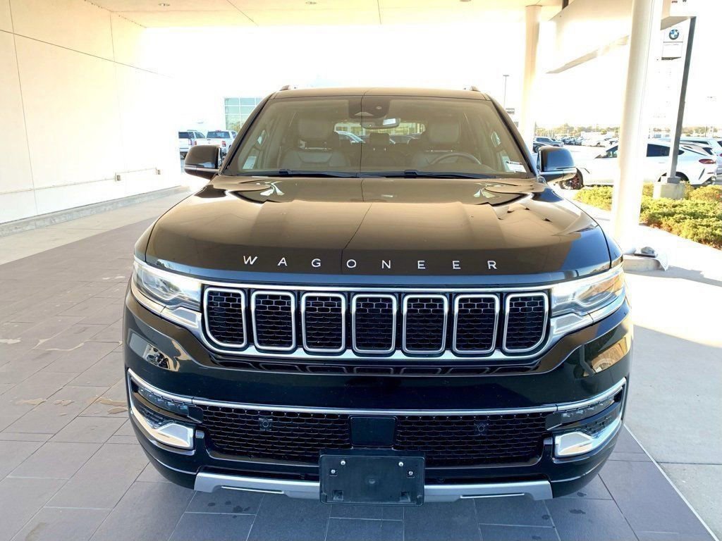 Used 2024 Jeep Wagoneer Series II w/ Flexible Seating Group AWD/4WD image 3
