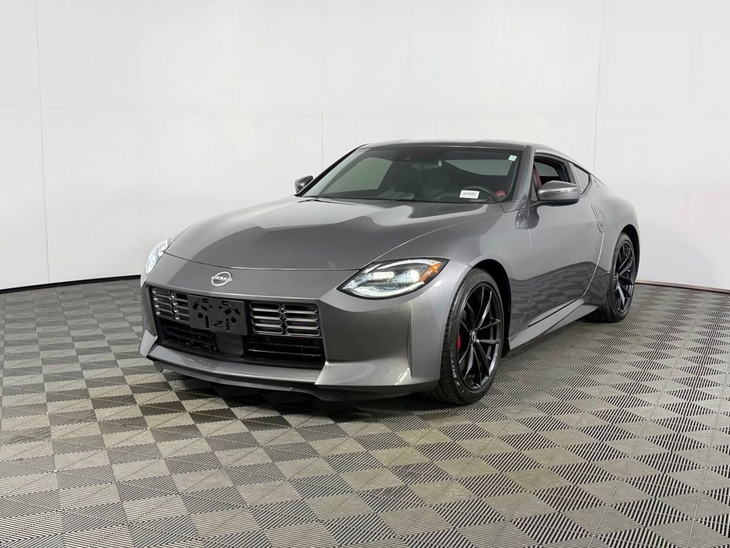 Used 2025 Nissan Z Performance w/ Floor Mat Package RWD image 3