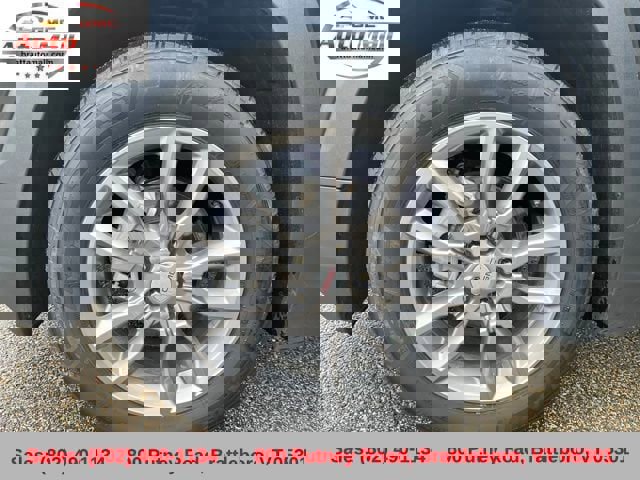 Used 2022 GMC Terrain SLT image 29