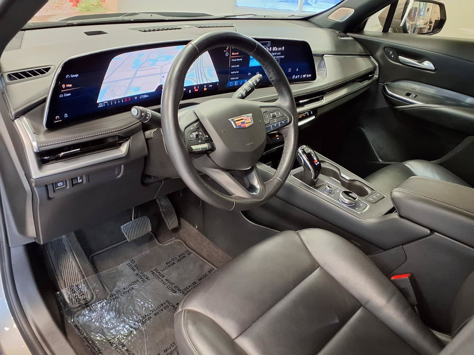 Used 2025 Cadillac XT4 Premium Luxury FWD image 19