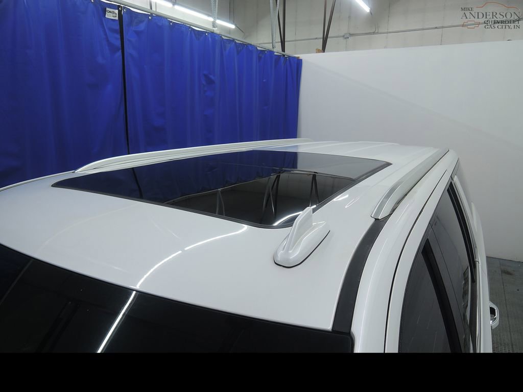 Used 2023 Chevrolet Suburban High Country w/ Advanced Technology Package image 6