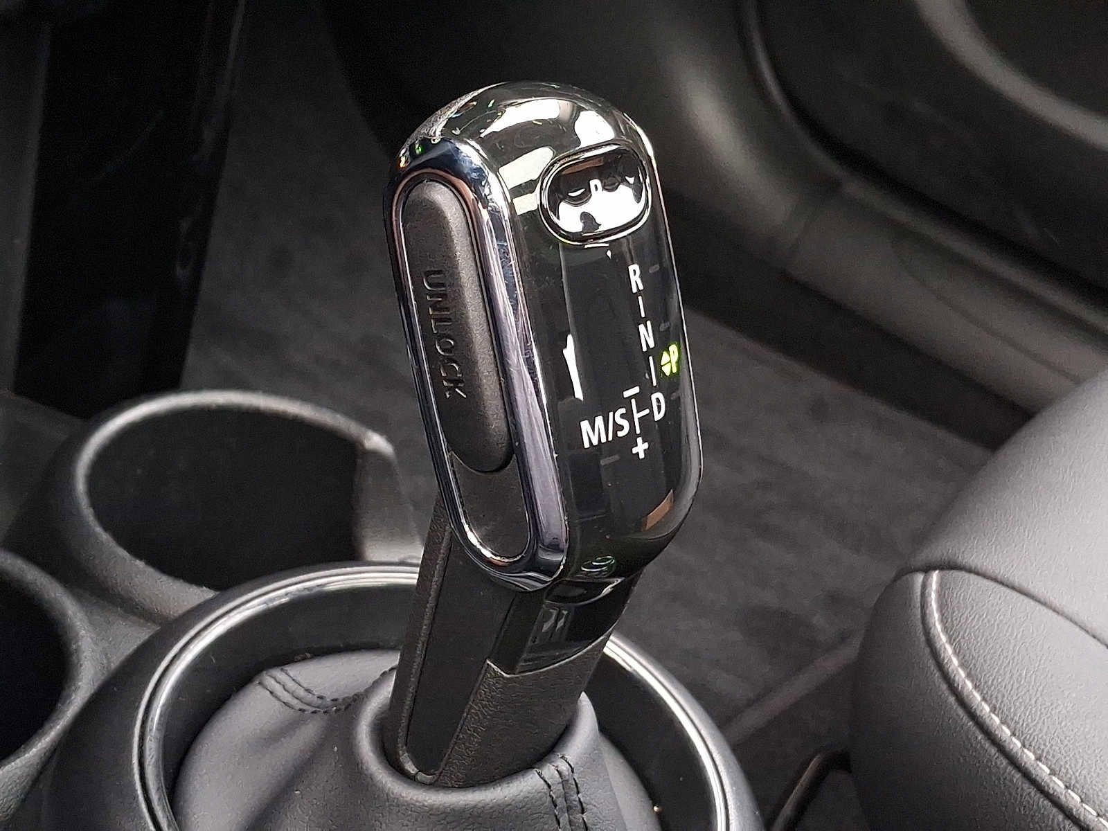 Certified 2023 MINI Cooper 4-Door Hardtop image 15