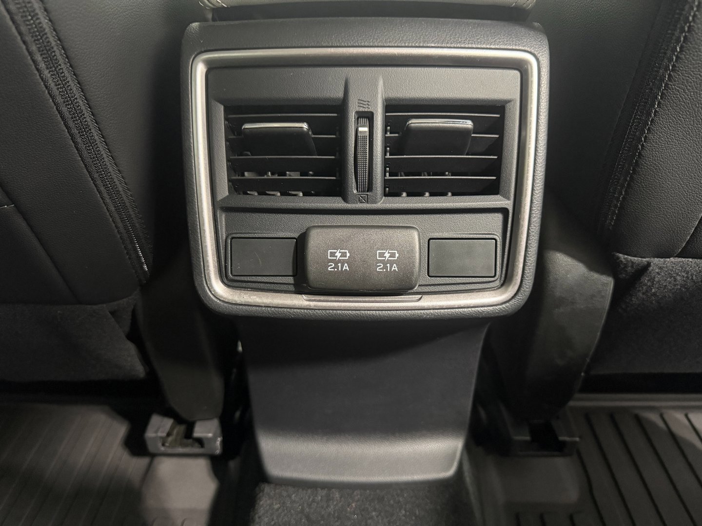 Used 2022 Subaru Forester Limited image 33