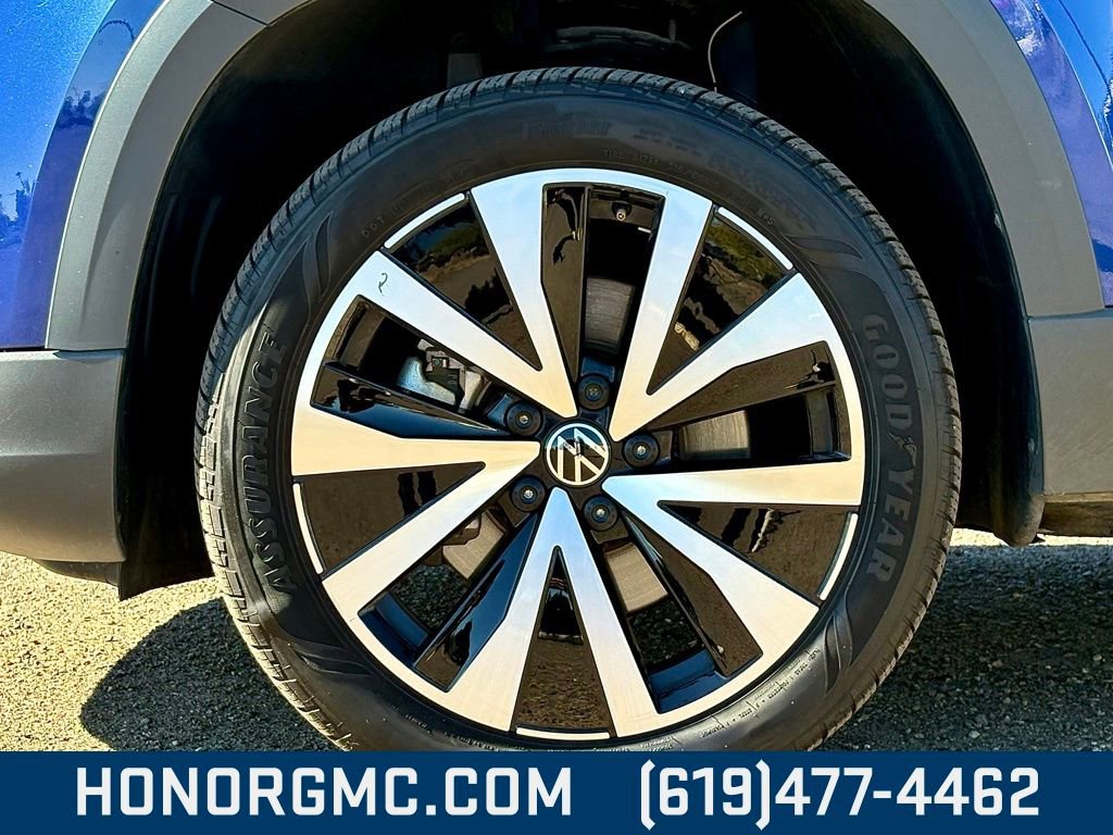 Used 2024 Volkswagen Taos SE image 9