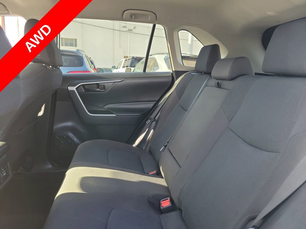 Used 2022 Toyota RAV4 LE w/ Carpet Mat Package (TMS) AWD/4WD image 15