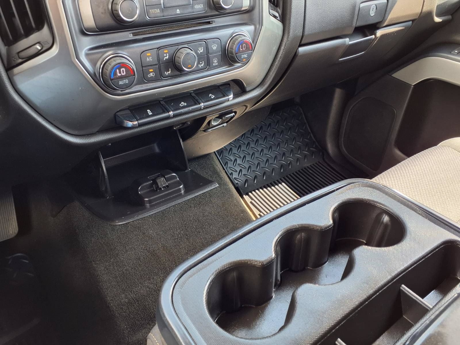 Used 2018 Chevrolet Silverado 1500 LT w/ All Star Edition AWD/4WD image 25