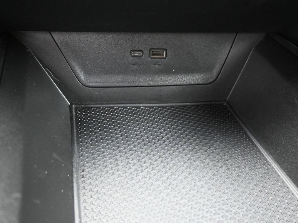 Used 2025 Chevrolet Equinox LT image 28