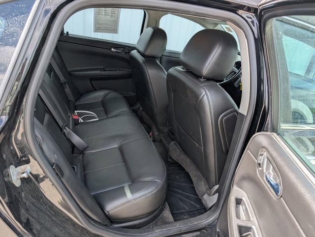 Used 2013 Chevrolet Impala LTZ FWD image 16