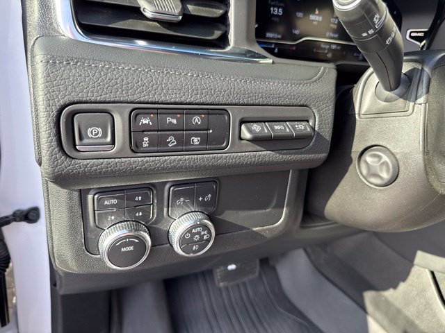 Used 2024 GMC Yukon Denali w/ LPO, Floor Liner Package AWD/4WD image 25