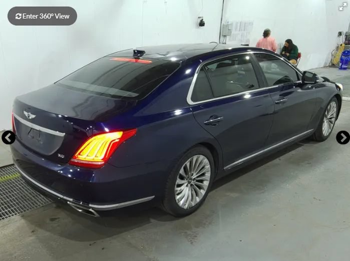 Used 2018 Genesis G90 5.0 Ultimate RWD image 2
