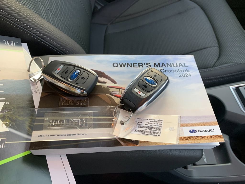 Used 2024 Subaru Crosstrek 2.0i Premium image 9