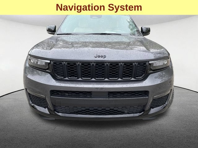 Used 2025 Jeep Grand Cherokee L Limited w/ Black Appearance Package AWD/4WD image 4
