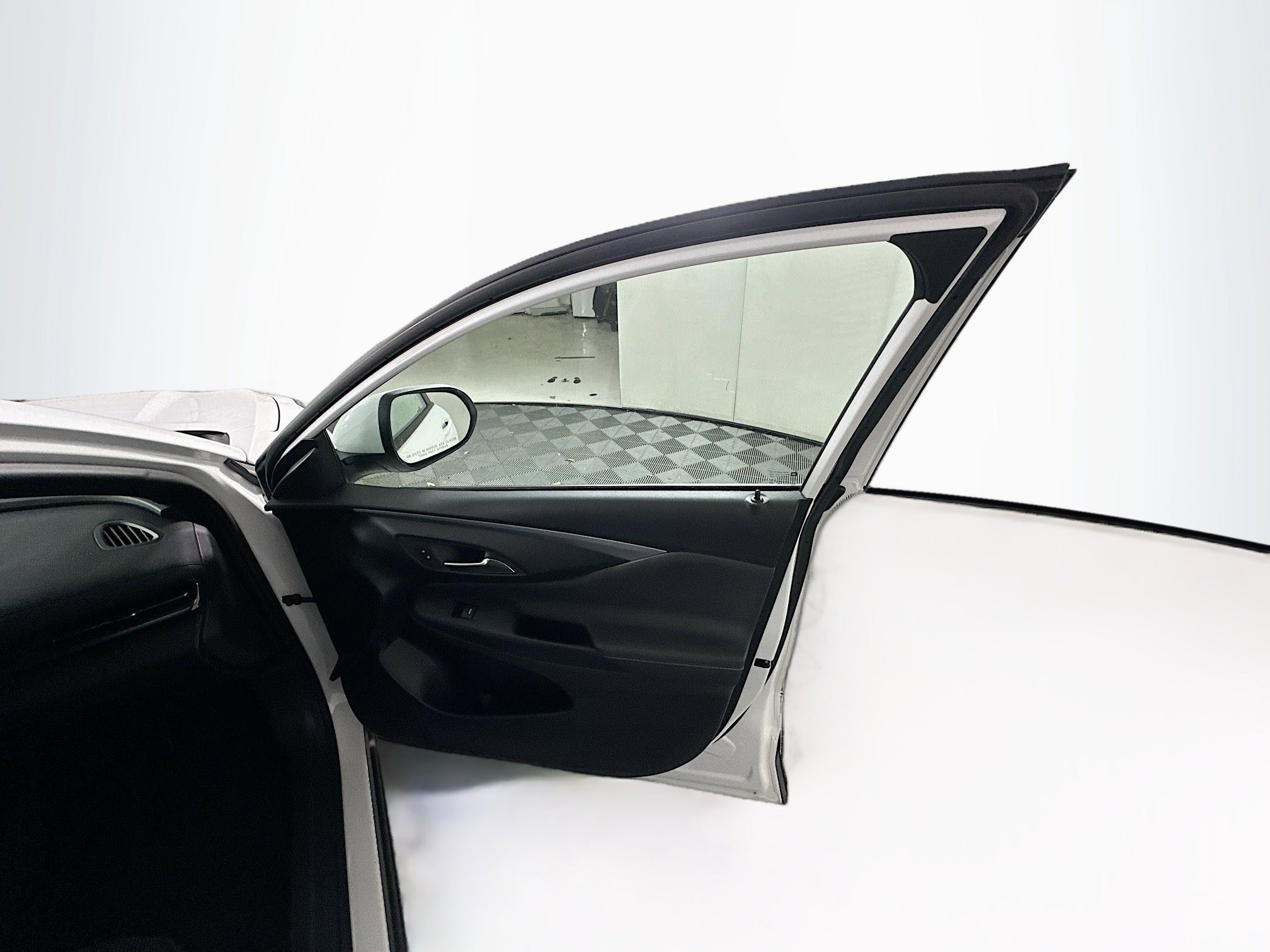 Used 2025 Buick Envista Preferred FWD image 31