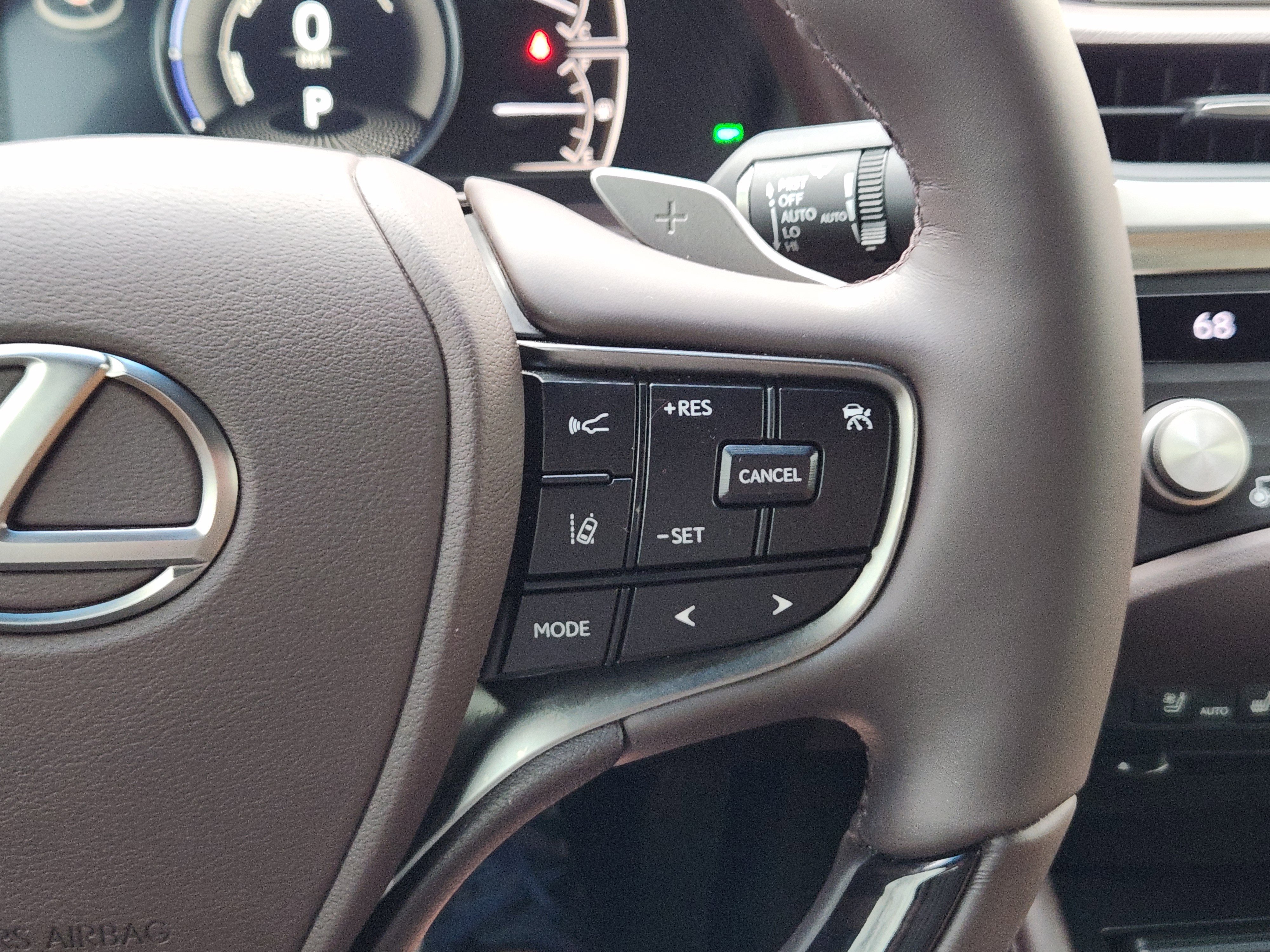 Used 2021 Lexus ES 300h w/ Premium Package image 38