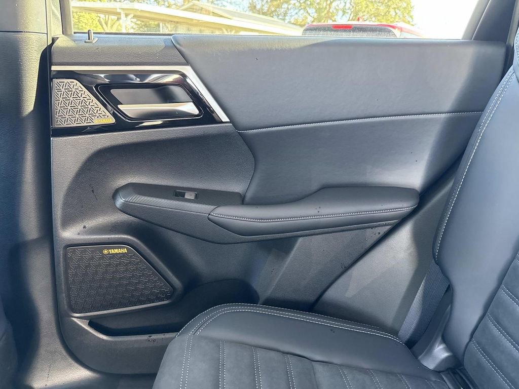 New 2026 Mitsubishi Outlander SEL image 15