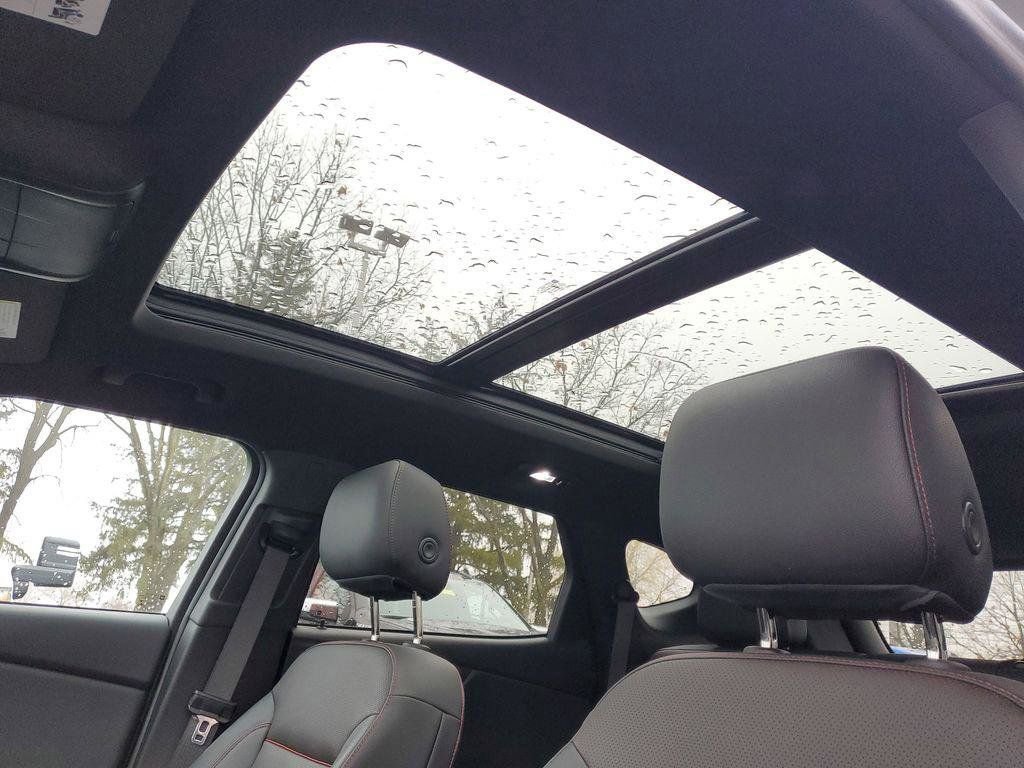 Certified 2023 Chevrolet Blazer RS w/ Driver Confidence II Package AWD/4WD image 7