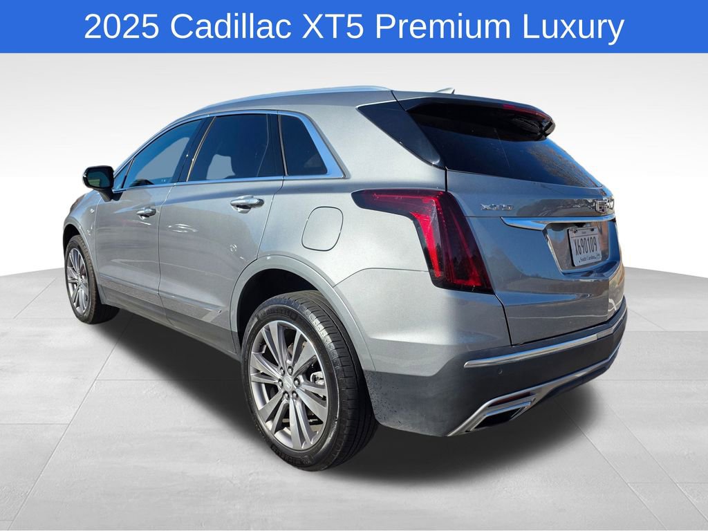 Used 2025 Cadillac XT5 Premium Luxury image 6