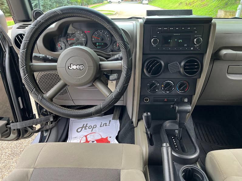 Used 2008 Jeep Wrangler Unlimited X AWD/4WD image 17